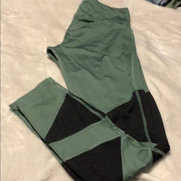 Puma Athletic Leggings - Picture 1 of 3